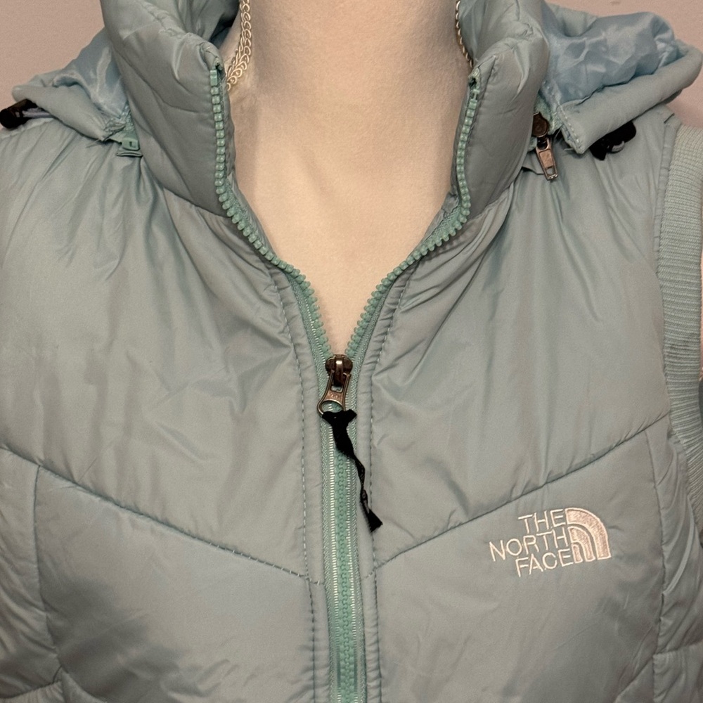 The North Face NEW Light Blue Hooded Zip Up Girl’s Cozy Comfy Down Puffer Vest - Picture 3 of 11